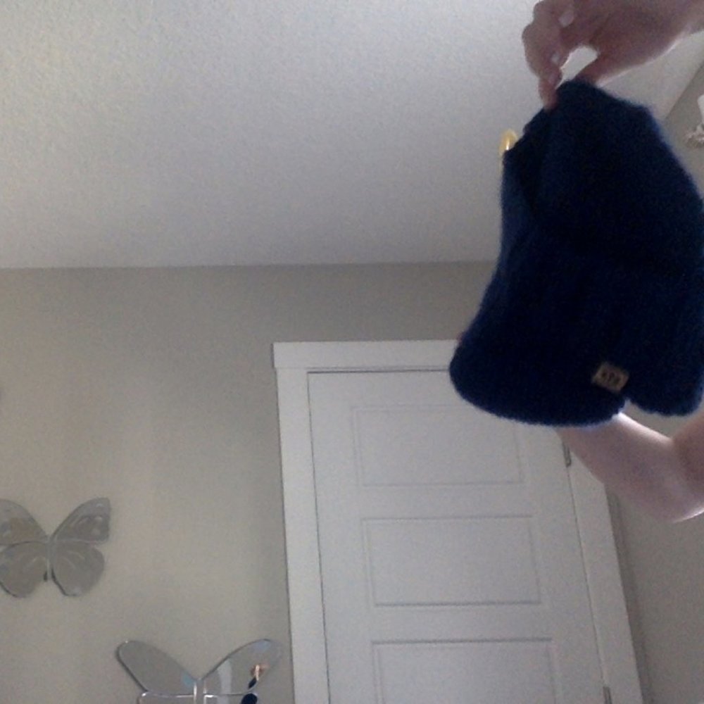 blue touque Lululemon